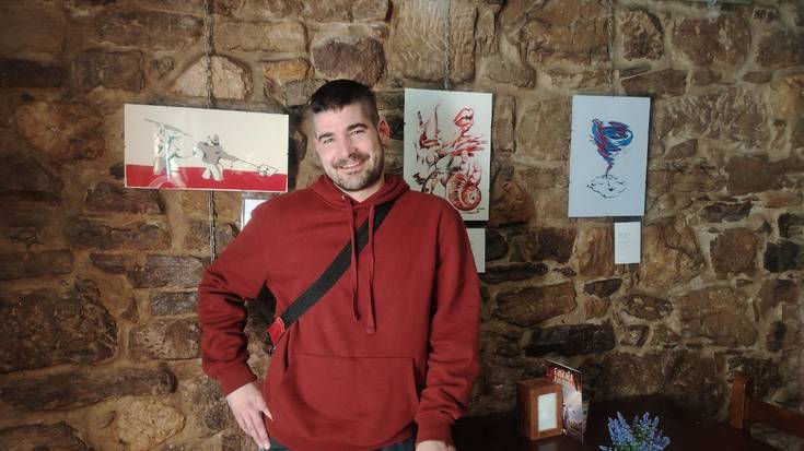 "Ez daukat bat gustukoena; denak dira barrutik ateratakoak, maitasuna diet"