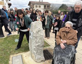 Elvira Turumbay emaginak badu bere plaza