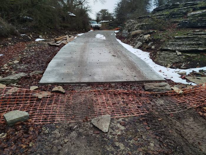 Natur parkean azpiegiturak hobetze lanak egiten ari dira