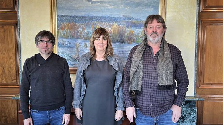 Ai, hau pena nik! antzezlanaz, San Anton eta mikrotxipik gabeko txakurrez