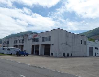 Udalak fabrika bati jarduera lizentzia eman dio