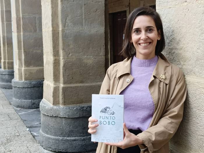 'Punto bobo' liburuari buruzko solasaldia Itxaso Martin egilearekin