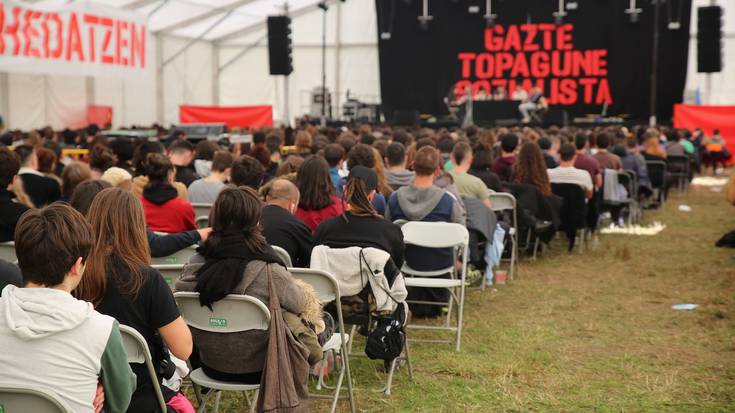 Topagune Sozialistaren inguruko batzarrak