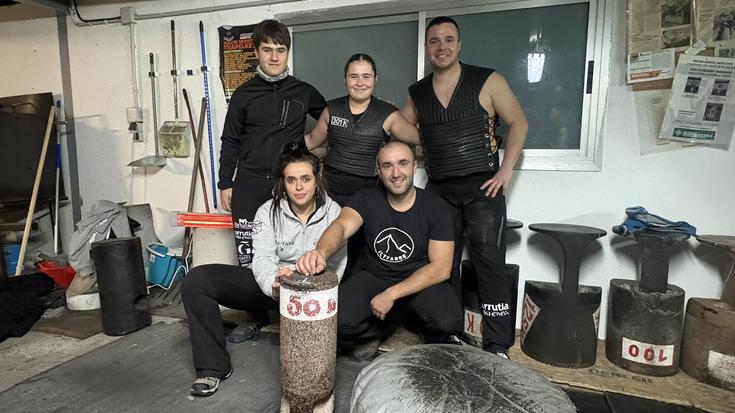 "Harri jasotzeak harrapatu gaitu"