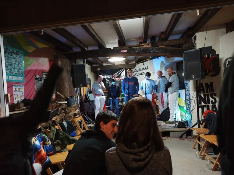 Sakaña taldeak lehenengo puntuak lortu ditu