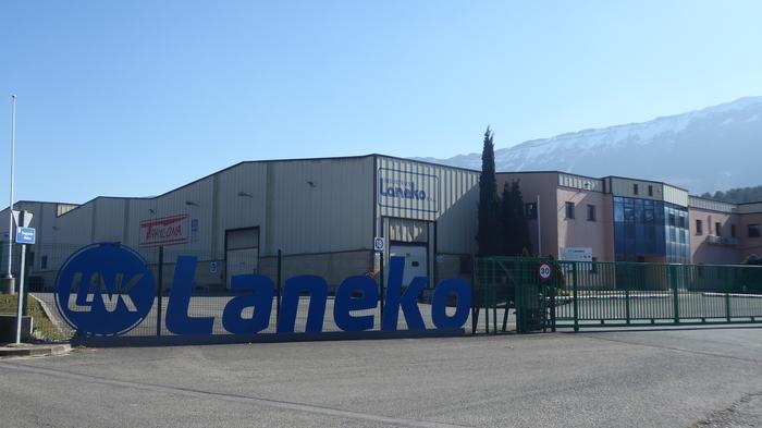 Lanekoren ingurumen baimen bateratuaren aldaketa onartuta