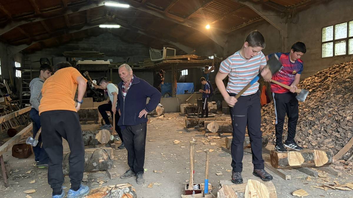 Animatu Aizkora eskolara