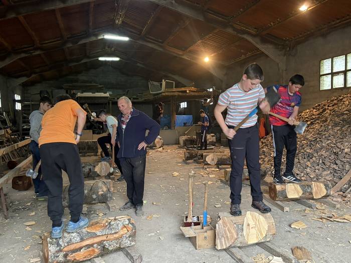 Animatu Aizkora eskolara