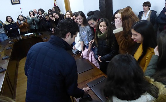 Kintoak ez dira buruzagi zozketara joanen