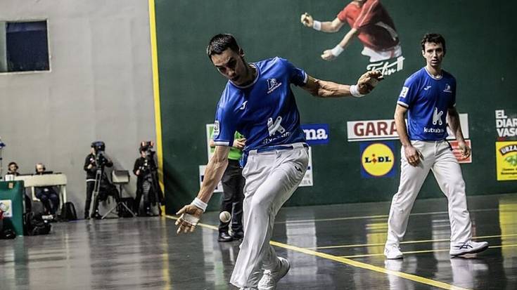 Pilota, areto futbola eta irristaketa