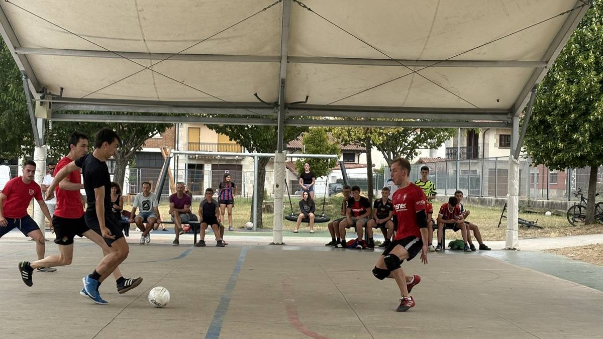 Biltoki Areto Futbol Txapelketa, prest