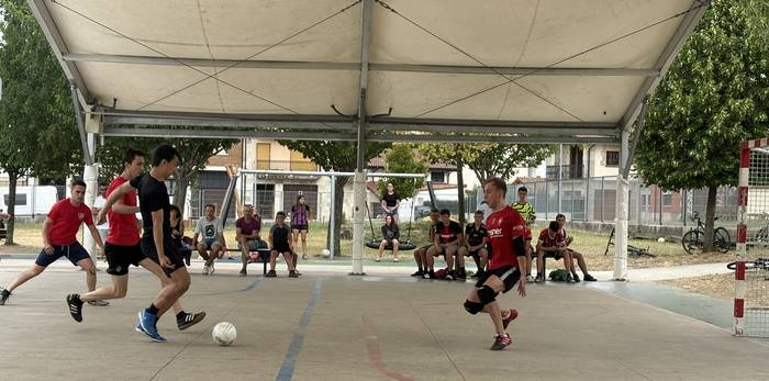 Areto futbol torneo egunak Sakanan