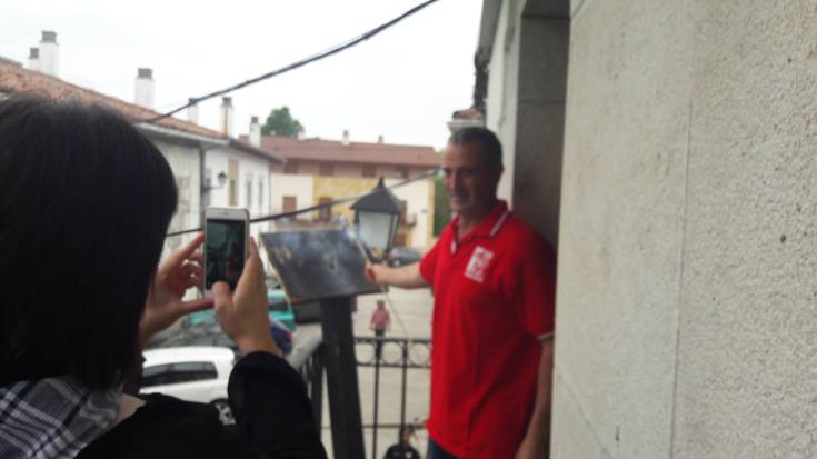 Uharte Arakilen giro ederrean hasi ziren festak 