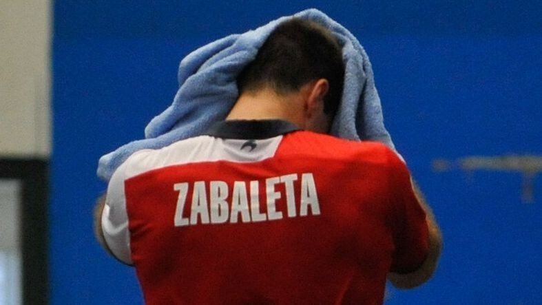 Zabaleta, min hartuta