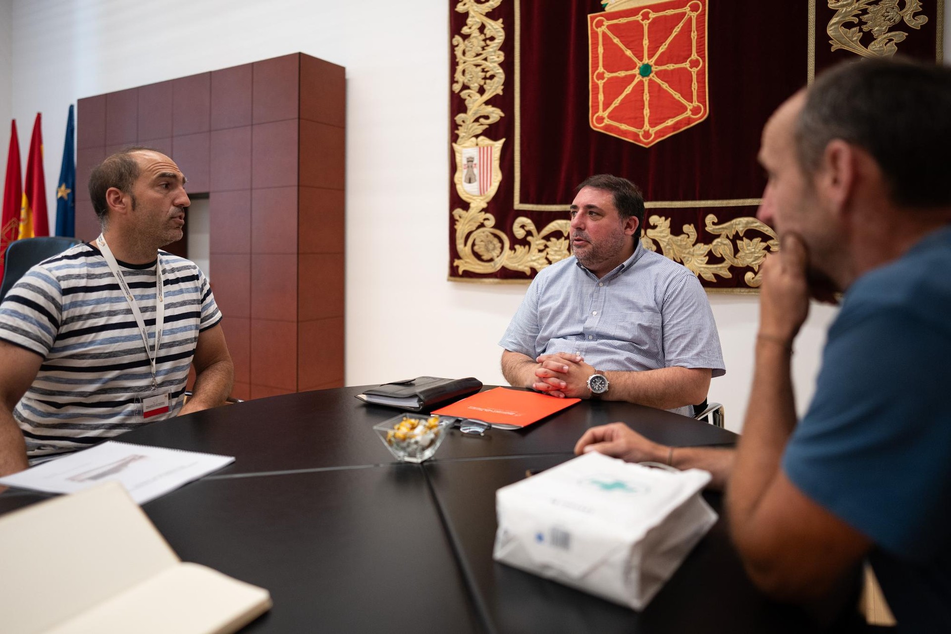 Urbasako frontoia berritzeko eskaera Parlamentura iritsi da