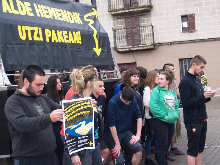 Errepresioaren kontrako mendi-martxa Bargagainera