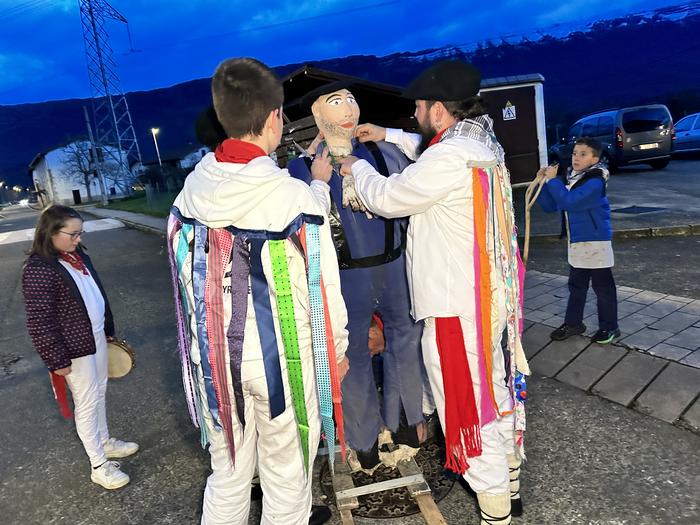 Irañetan Antxon Zarkua erreko dute