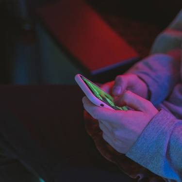 Sare sozialen eta mobilaren inguruko hitzaldia