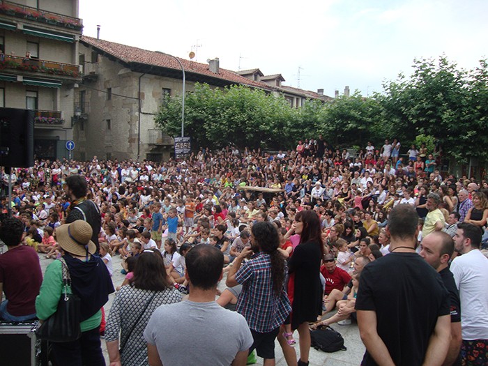 Udalak festen inguruko parte hartze prozesua martxan jarri du