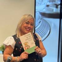 Emma Larreta, etxean