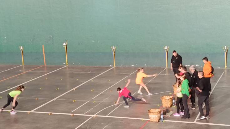 Duatloia, saskibaloia, herri kirolak, ariketa fisikoa eta futbola