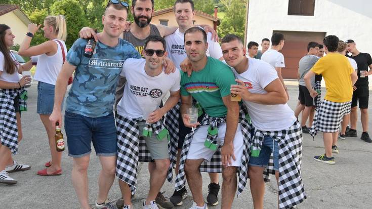 "Festa politak egin nahi baditugu, garrantzitsuena parte hartzea eta girotzea da"