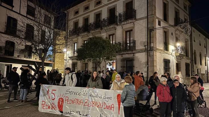 Pediatria zerbitzu duina nahi dute