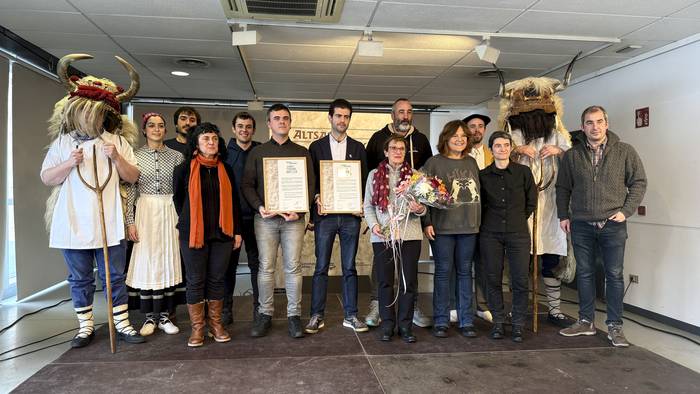 Galdakao eta Altsasu senidetuta daude