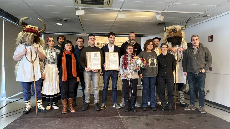 Galdakao eta Altsasu senidetuta daude