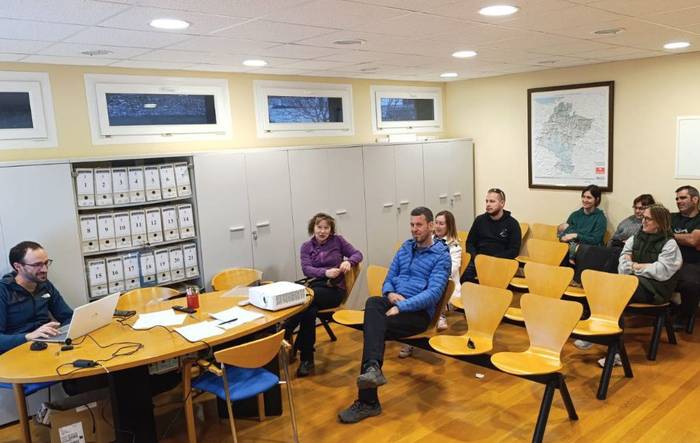 AHT azterlana eta alternatibaren azalpenak