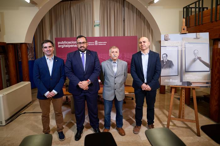 Salinasen biografia liburu batean jaso du gobernuak