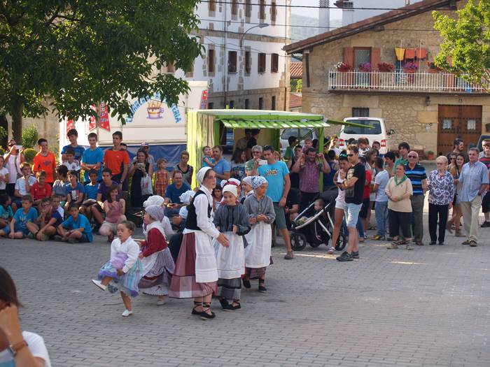 San Migel festak hemen dira