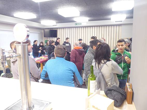 Euskal presoak eta iheslariak etxera! Gabonetako egutegia. Propaganda tailerrak