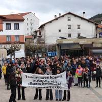 Martxoaren 8an, beste mundu batengatik kalera