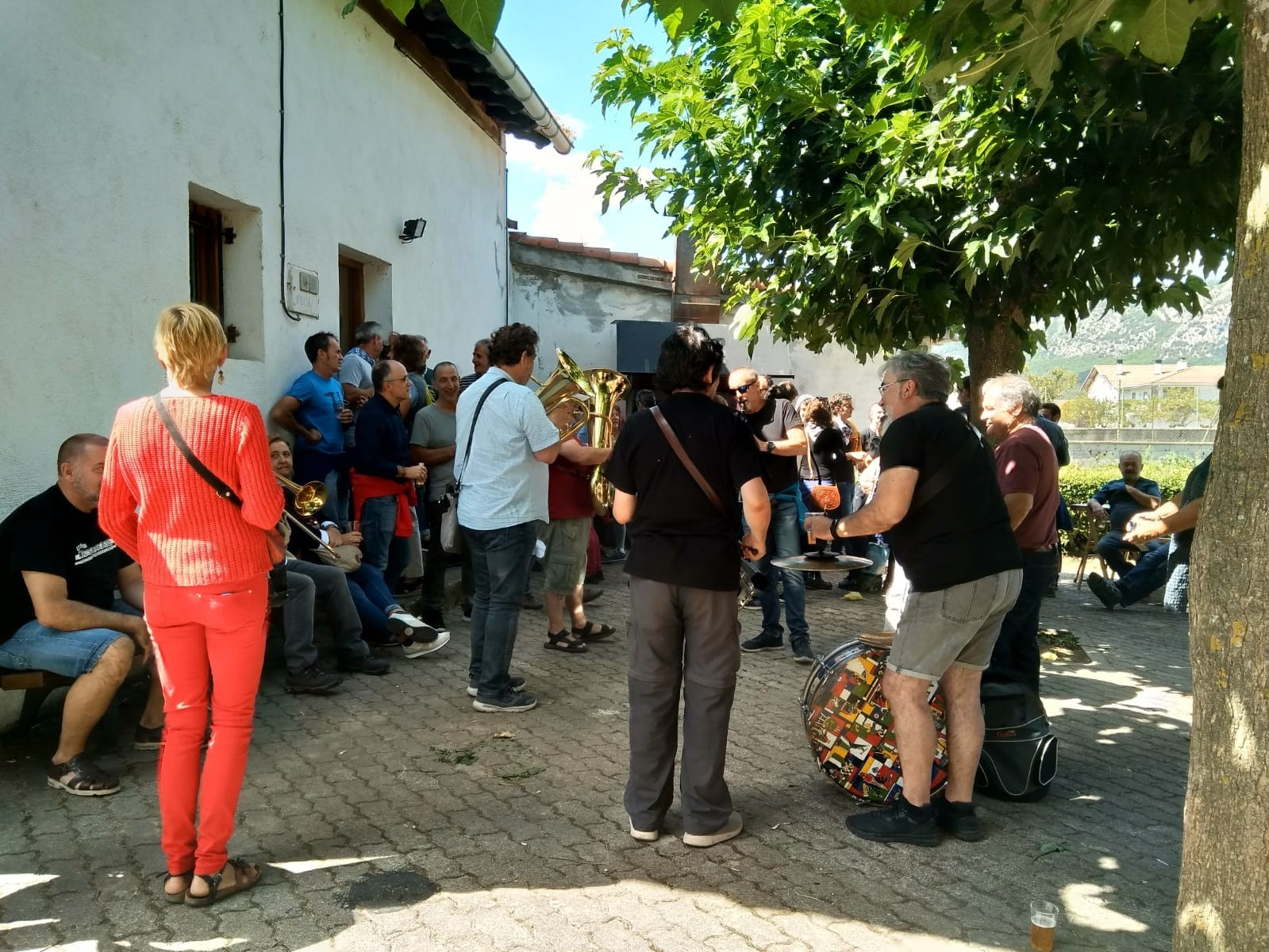 Hiriberriarrek Txitera ingurua dute hitzordua