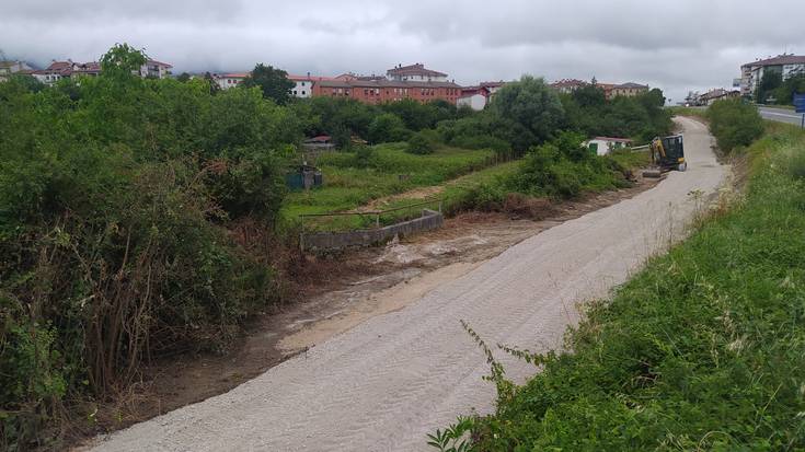 Sakanako bizikleta bide sarea Etxarrin itxura hartzen ari da