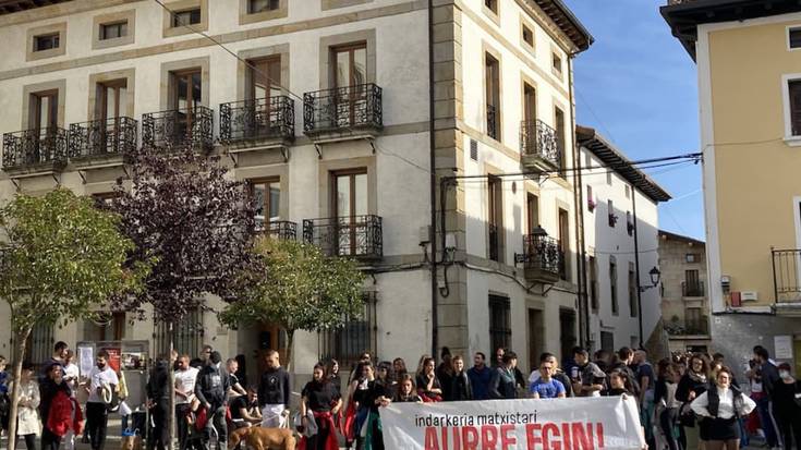 Indarkeria matxistari buruzko batzarrak