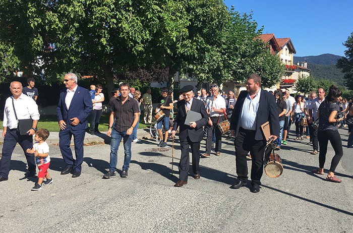 Sagasetak Euskal Herriko Txistularien elkartearen Urrezko domina jaso du - 9