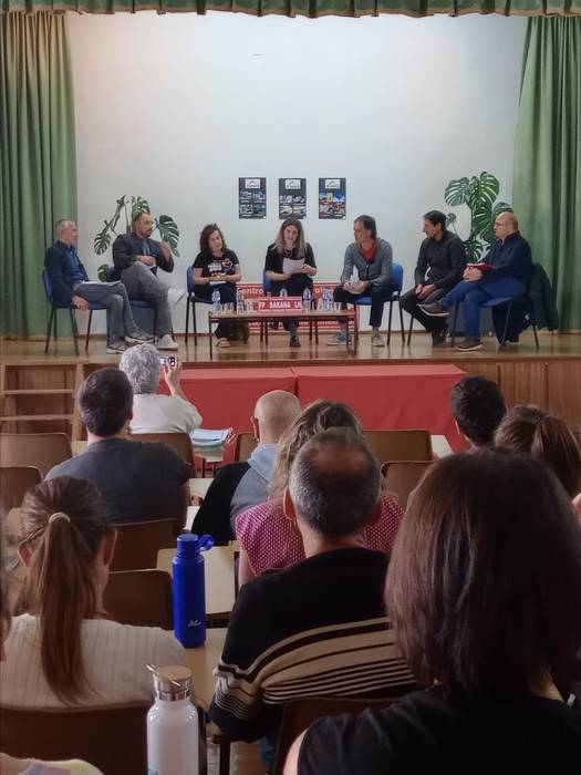 'Sakanan ikasi, bizi eta lan' leloarekin bat egiten duen modeloa