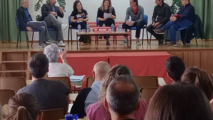 'Sakanan ikasi, bizi eta lan' leloarekin bat egiten duen modeloa