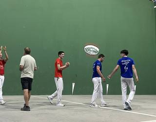 Pilota, areto futbola eta txirrindularitza
