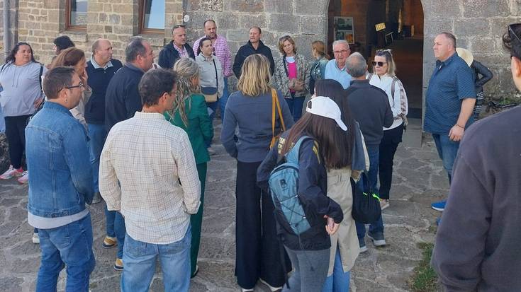 Plazaolako turismo kudeaketa eredua ezagutu dute Extremaduratik etorritakoek