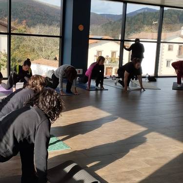 Emakumeendako Yoga Hormonala Irurtzunen