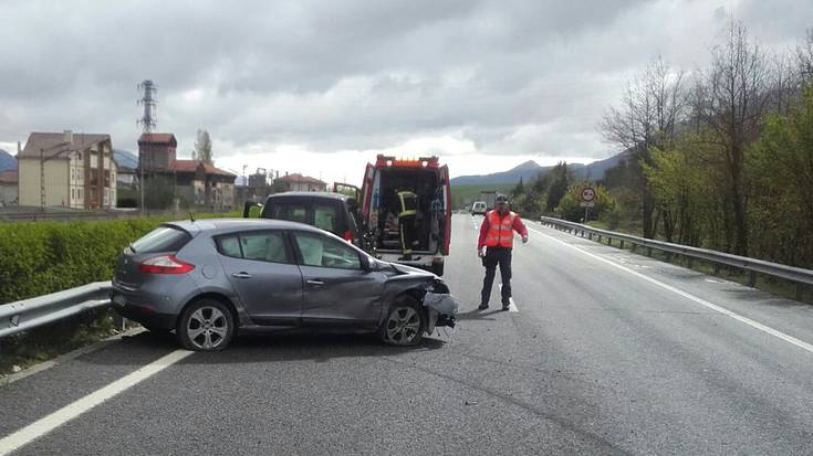 Bi etxarriar arin zaurituak autobian 