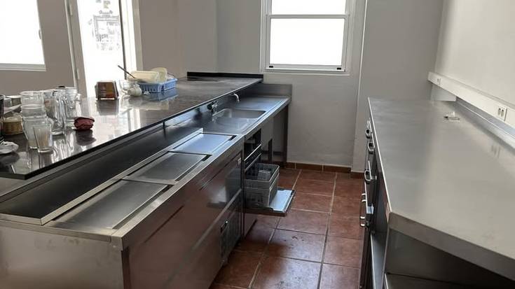 Frontoiko taberna zabaltzetik gertuago