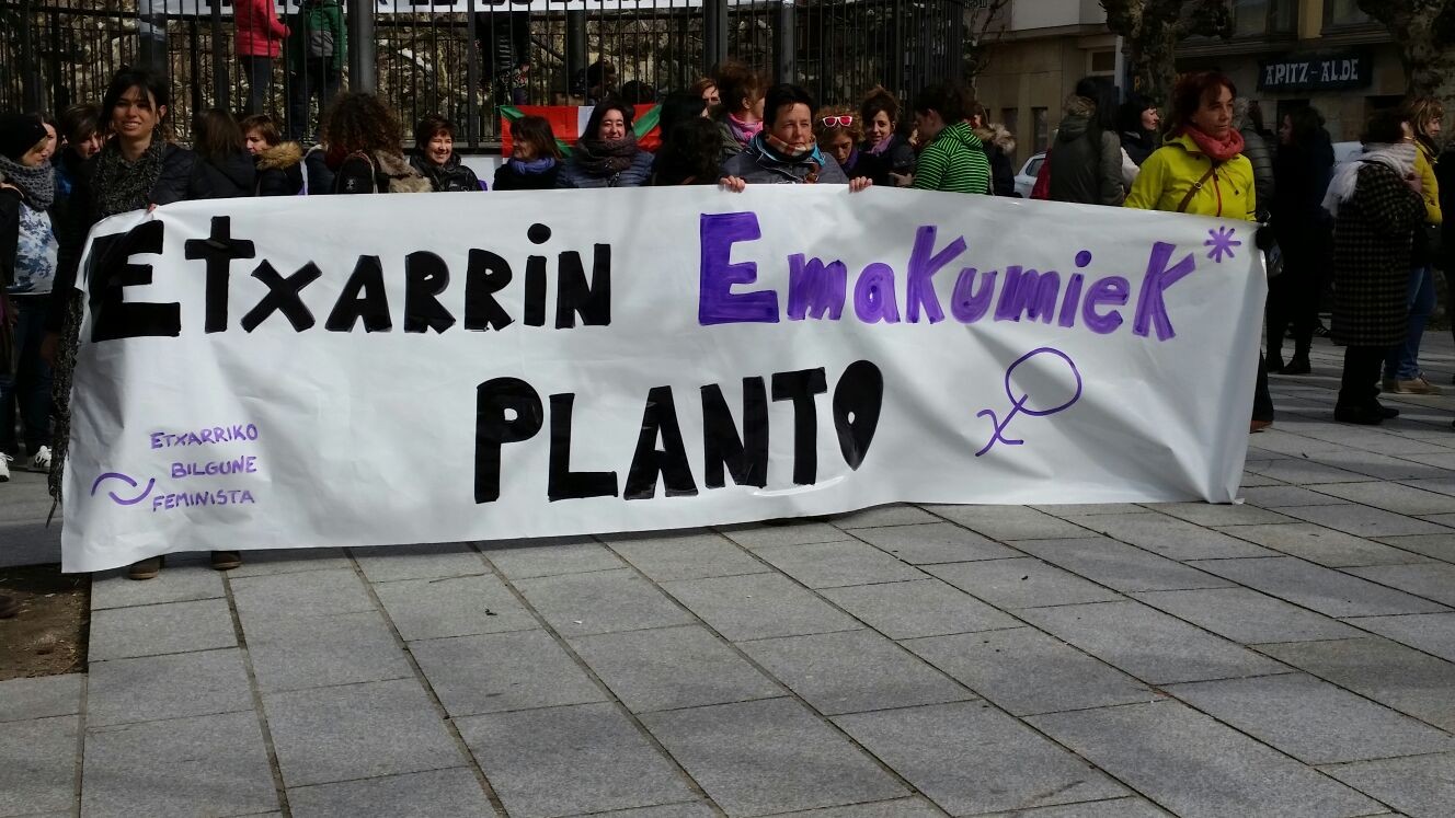 Etxarriko mugimendu feministak eguerdian kontzentratzera deitu du