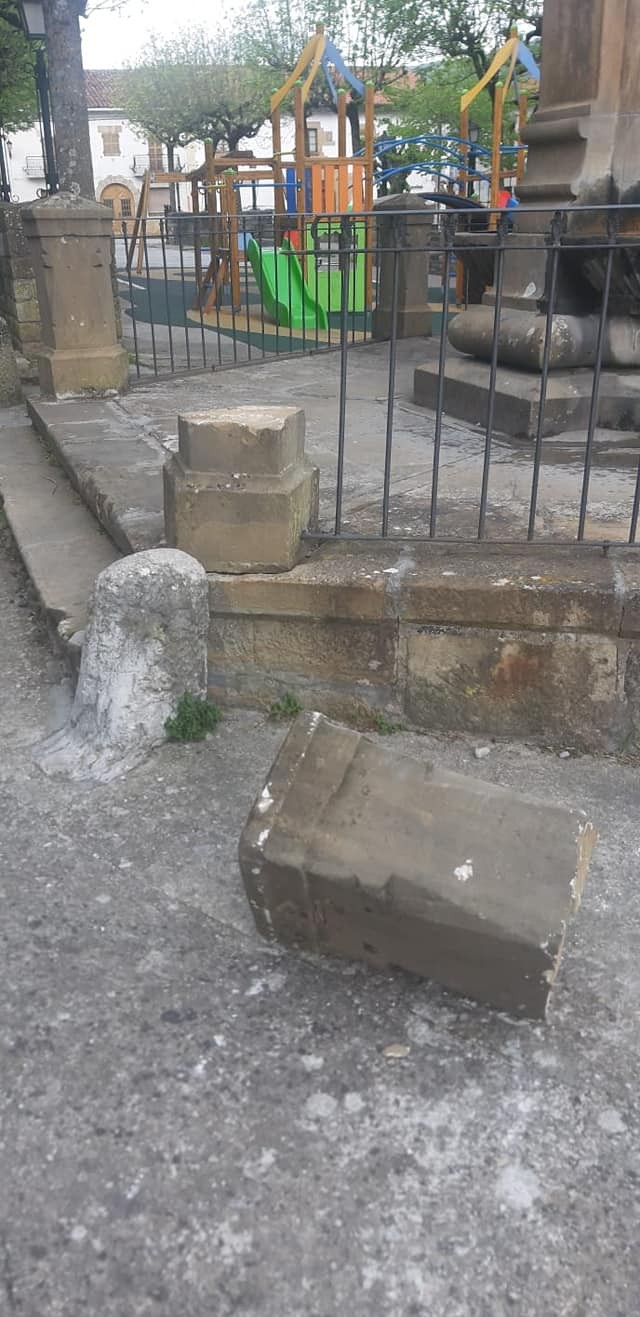 Auzolana plazako iturrian
