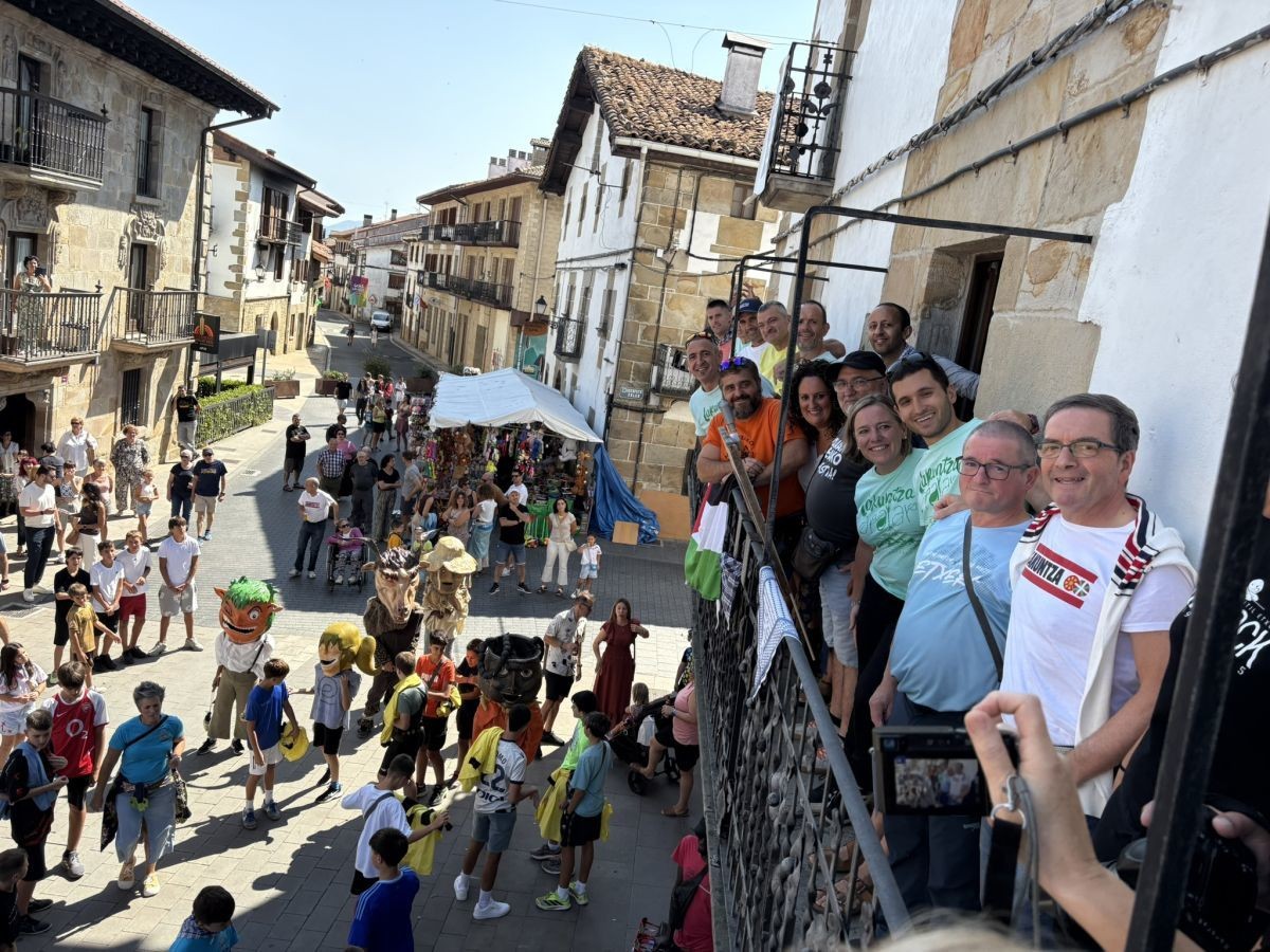 Zabalarte mendi klubari aitortza