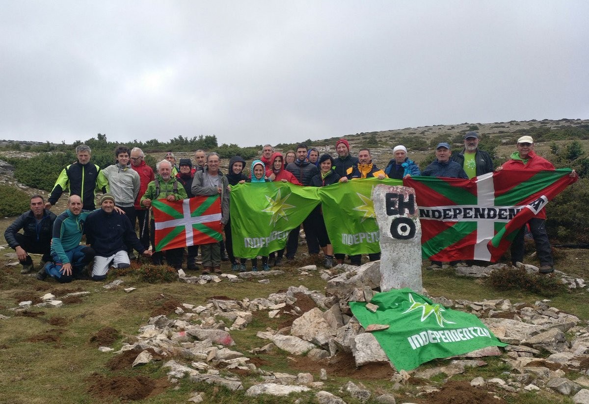Aberri egun bateratu baten aldarria Euskal Herriko Erdigunetik