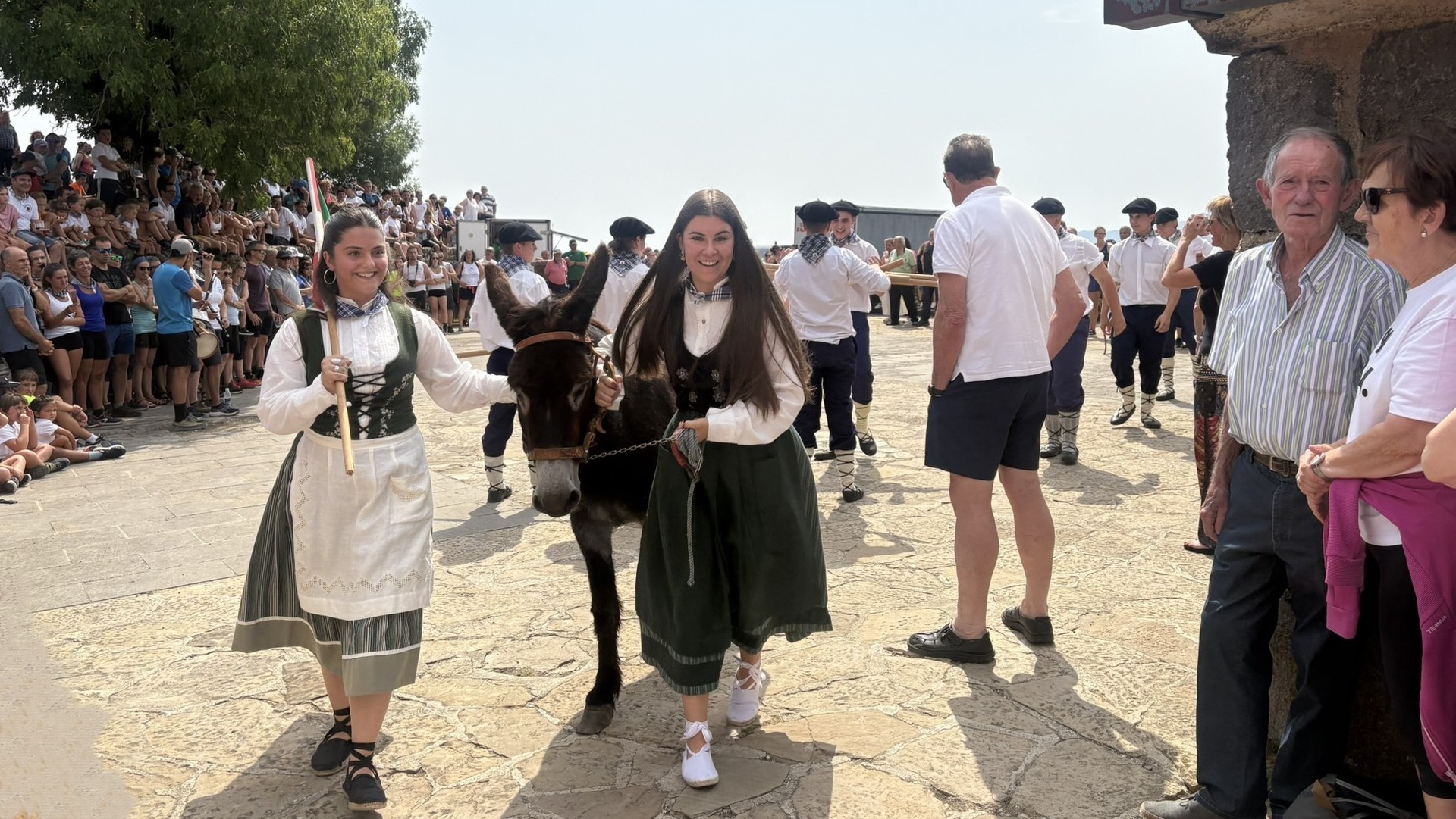 Astoarekin Aralarrera